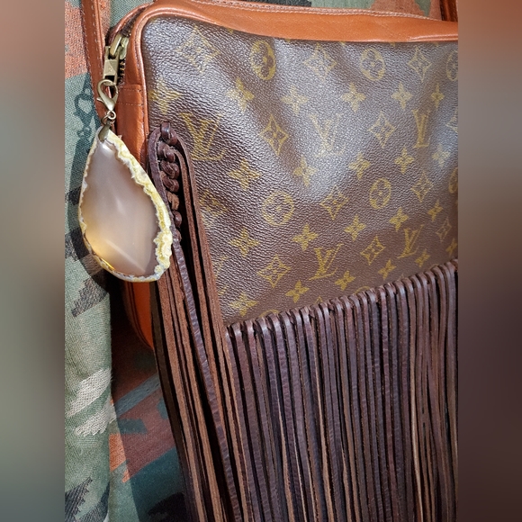 Louis Vuitton Vintage Boho Crossbody Bag - Picture 3 of 10